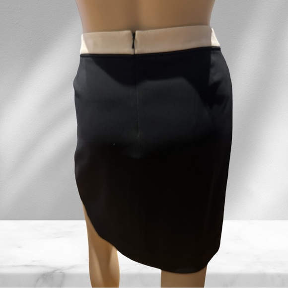 Babaton Black and White detail mini skirt size 4 - Picture 3 of 6